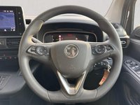 USED 2023 72 VAUXHALL Combo Life Electric 50kWh Design XL MPV 5dr Electric Auto (7.4kW Charger) (136 ps) 