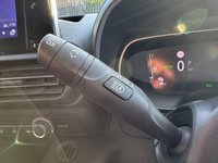 USED 2023 72 VAUXHALL Combo Life Electric 50kWh Design XL MPV 5dr Electric Auto (7.4kW Charger) (136 ps) 