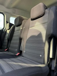 USED 2023 72 VAUXHALL Combo Life Electric 50kWh Design XL MPV 5dr Electric Auto (7.4kW Charger) (136 ps) 