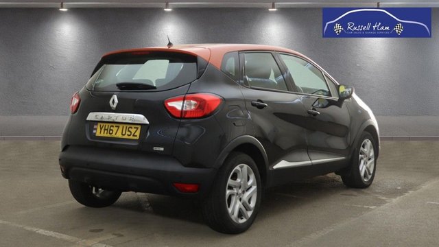 View our RENAULT CAPTUR