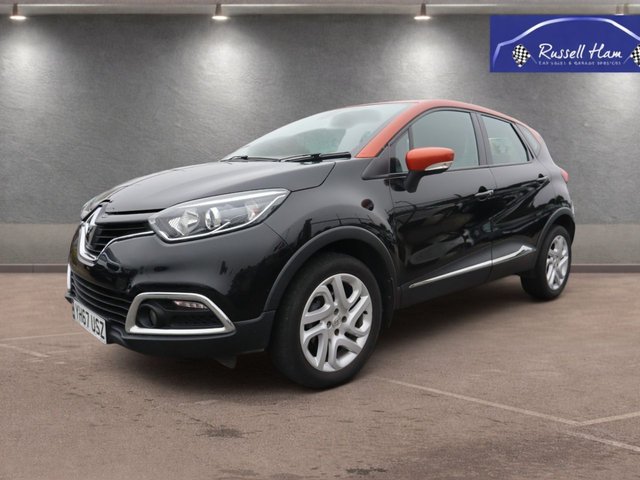 View our RENAULT CAPTUR