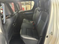 USED 2023 73 TOYOTA HI-LUX 2.8 D-4D Invincible X Pickup Double Cab 4dr Diesel Auto 4WD Euro 6 (s/s) (204 ps) LEATHER+CAMERA+AIR CON
