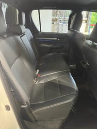 USED 2023 73 TOYOTA HI-LUX 2.8 D-4D Invincible X Pickup Double Cab 4dr Diesel Auto 4WD Euro 6 (s/s) (204 ps) LEATHER+CAMERA+AIR CON