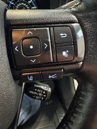USED 2023 73 TOYOTA HI-LUX 2.8 D-4D Invincible X Pickup Double Cab 4dr Diesel Auto 4WD Euro 6 (s/s) (204 ps) LEATHER+CAMERA+AIR CON