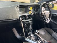 USED 2015 15 VOLVO V40 2.0 T2 R-Design Hatchback 5dr Petrol Manual Euro 6 (s/s) (122 ps) Recent MOT, 2 x Keys