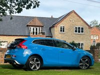 USED 2015 15 VOLVO V40 2.0 T2 R-Design Hatchback 5dr Petrol Manual Euro 6 (s/s) (122 ps) Recent MOT, 2 x Keys