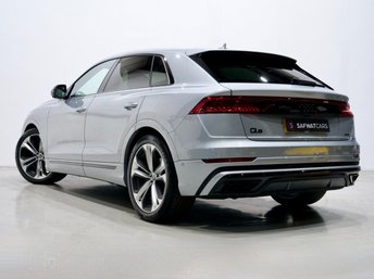 View our AUDI Q8