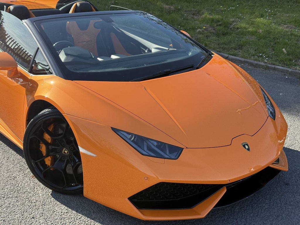USED 2017 17 LAMBORGHINI HURACAN 5.2 V10 LP 610-4 Spyder 2dr Petrol LDF 4WD Euro 6 (s/s) (610 ps) Lift System, Gold II Tracker