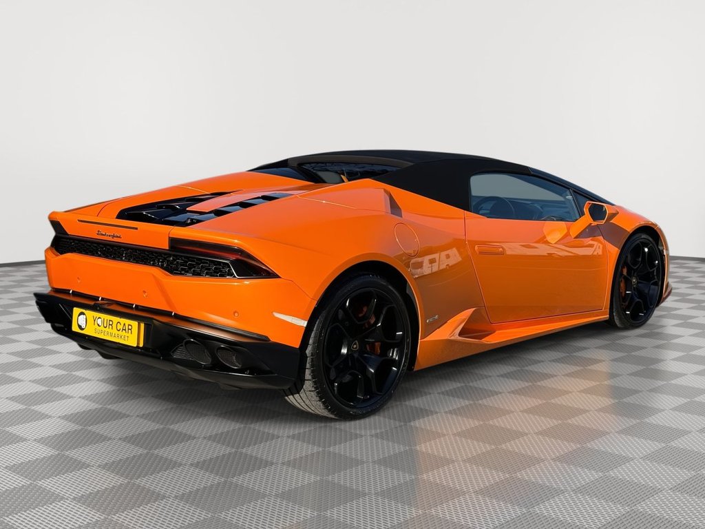USED 2017 17 LAMBORGHINI HURACAN 5.2 V10 LP 610-4 Spyder 2dr Petrol LDF 4WD Euro 6 (s/s) (610 ps) Lift System, Gold II Tracker