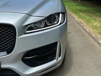 USED 2018 68 JAGUAR F-PACE 2.0 D180 R-Sport SUV 5dr Diesel Auto AWD Euro 6 (s/s) (180 ps) Pan Roof, Leather, Camera, Nav