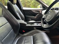 USED 2018 68 JAGUAR F-PACE 2.0 D180 R-Sport SUV 5dr Diesel Auto AWD Euro 6 (s/s) (180 ps) Pan Roof, Leather, Camera, Nav