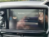 USED 2017 17 PEUGEOT 2008 1.2 PureTech GT Line SUV 5dr Petrol EAT Euro 6 (s/s) (110 ps) 