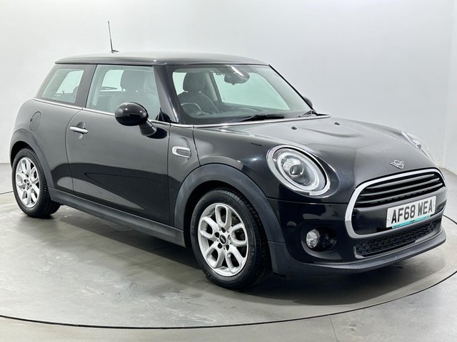 View our MINI Hatch 1.5 Cooper Steptronic Euro 6 (s/s) 3dr