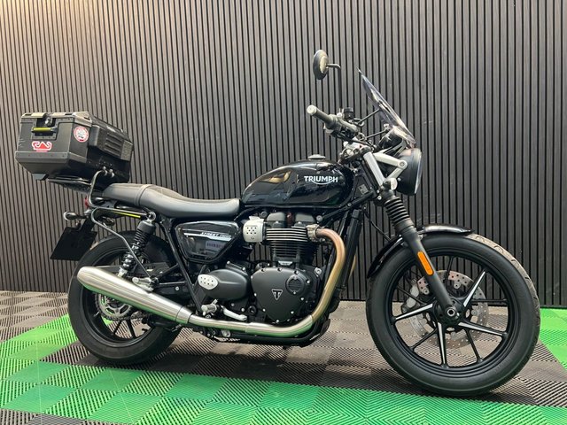 View our TRIUMPH STREET TWIN