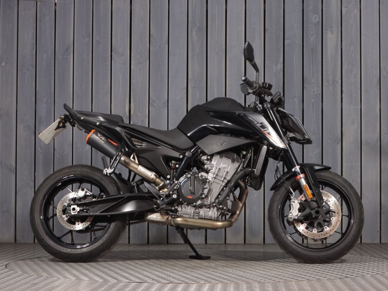 KTM 890 Duke