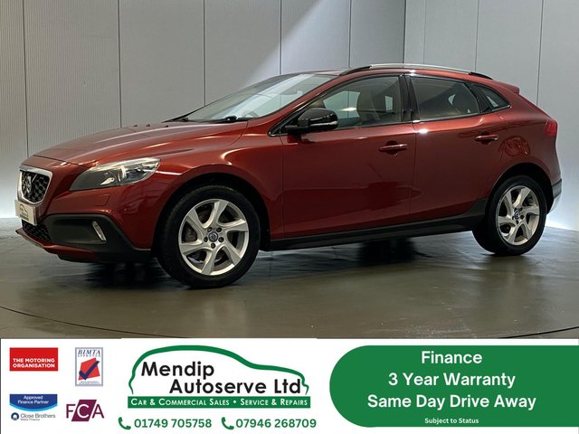 View our VOLVO V40 CROSS COUNTRY