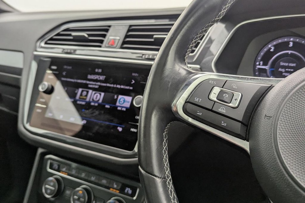 USED 2018 18 VOLKSWAGEN TIGUAN 2.0 TDI R-Line SUV 5dr Diesel DSG 4Motion Euro 6 (s/s) (150 ps) Pan Roof, Sat Nav, Camera