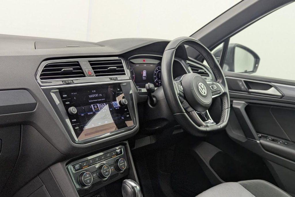 USED 2018 18 VOLKSWAGEN TIGUAN 2.0 TDI R-Line SUV 5dr Diesel DSG 4Motion Euro 6 (s/s) (150 ps) Pan Roof, Sat Nav, Camera