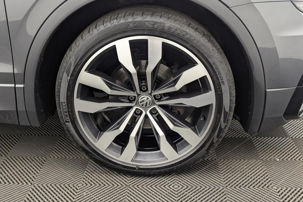 USED 2018 18 VOLKSWAGEN TIGUAN 2.0 TDI R-Line SUV 5dr Diesel DSG 4Motion Euro 6 (s/s) (150 ps) Pan Roof, Sat Nav, Camera