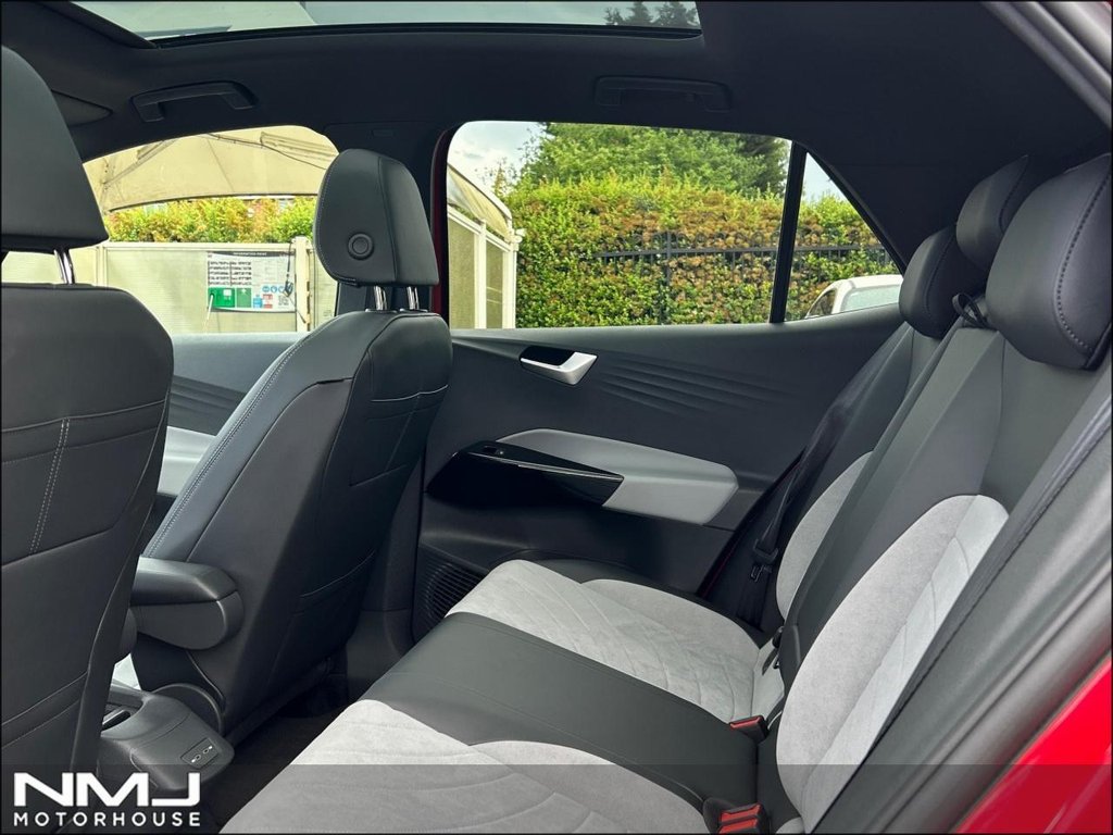 USED 2023 23 VOLKSWAGEN ID.3 Pro Performance 58kWh Max Auto 5dr 9.9%APR VAT Q COMF&INFO+ PCKS