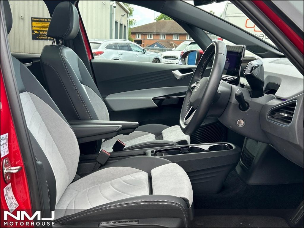 USED 2023 23 VOLKSWAGEN ID.3 Pro Performance 58kWh Max Auto 5dr 9.9%APR VAT Q COMF&INFO+ PCKS