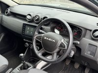 USED 2024 73 DACIA DUSTER 1.3 TCe EXTREME SUV 5dr Petrol Manual Euro 6 (s/s) (130 ps) 1 OWNER FROM NEW+FULL MAIN DEALER SERVICE HISTORY+SATELLITE NAVIGATION+CRUISE CONTROL+FINANCE AVAILABLE ON THIS CAR