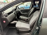 USED 2024 73 DACIA DUSTER 1.3 TCe EXTREME SUV 5dr Petrol Manual Euro 6 (s/s) (130 ps) 1 OWNER FROM NEW+FULL MAIN DEALER SERVICE HISTORY+SATELLITE NAVIGATION+CRUISE CONTROL+FINANCE AVAILABLE ON THIS CAR