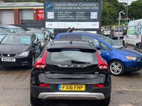 USED 2016 16 VOLVO V40 CROSS COUNTRY 2.0 D2 Lux Nav Hatchback 5dr Diesel Manual Euro 6 (s/s) (120 ps) FSH + CRUISE + SAT NAV + HEATED SEATS + SENSORS