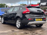USED 2016 16 VOLVO V40 CROSS COUNTRY 2.0 D2 Lux Nav Hatchback 5dr Diesel Manual Euro 6 (s/s) (120 ps) FSH + CRUISE + SAT NAV + HEATED SEATS + SENSORS
