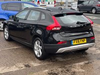 USED 2016 16 VOLVO V40 CROSS COUNTRY 2.0 D2 Lux Nav Hatchback 5dr Diesel Manual Euro 6 (s/s) (120 ps) FSH + CRUISE + SAT NAV + HEATED SEATS + SENSORS