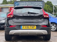 USED 2016 16 VOLVO V40 CROSS COUNTRY 2.0 D2 Lux Nav Hatchback 5dr Diesel Manual Euro 6 (s/s) (120 ps) FSH + CRUISE + SAT NAV + HEATED SEATS + SENSORS