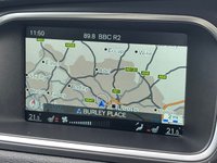 USED 2016 16 VOLVO V40 CROSS COUNTRY 2.0 D2 Lux Nav Hatchback 5dr Diesel Manual Euro 6 (s/s) (120 ps) FSH + CRUISE + SAT NAV + HEATED SEATS + SENSORS