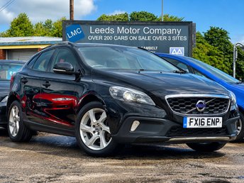 2016 VOLVO V40 CROSS COUNTRY 2.0 D2 Lux Nav Hatchback 5dr Diesel Manual Euro 6 (s/s) (120 ps) £8695.00