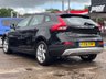 USED 2016 16 VOLVO V40 CROSS COUNTRY 2.0 D2 Lux Nav Hatchback 5dr Diesel Manual Euro 6 (s/s) (120 ps) FSH + CRUISE + SAT NAV + HEATED SEATS + SENSORS