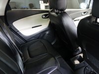 USED 2019 19 RENAULT CAPTUR 0.9 TCe ENERGY GT Line SUV 5dr Petrol Manual Euro 6 (s/s) (90 ps) SATELLITE NAVIGATION + APPS CONTROL / ANDROID AUTO + REAR VIEW CAMERA + TOUCH SCREEN MEDIA DISPLAY + BLUETOOTH PHONE AND MEDIA CONNECTIVITY + DAB DIGITAL RADIO + AUTOMATIC LED HEADLIGHTS + LEATHER MULTI FUNCTIONAL STEERING WHEEL + FRONT AND REAR PARKING SENSORS + CRUISE CONTROL + VOICE COMMAND + AUTOMATIC WIPERS WITH RAIN SENSOR + LED DAY TIME RUNNING LIGHTS + ECO STOP START SYSTEM + CLIMATE CONTROL + AIR CONDITIONING + ELECTRIC HEATED POWER FOLDING DOOR MIRRORS + ELECTRIC WINDOWS + ROOF RAILS +
