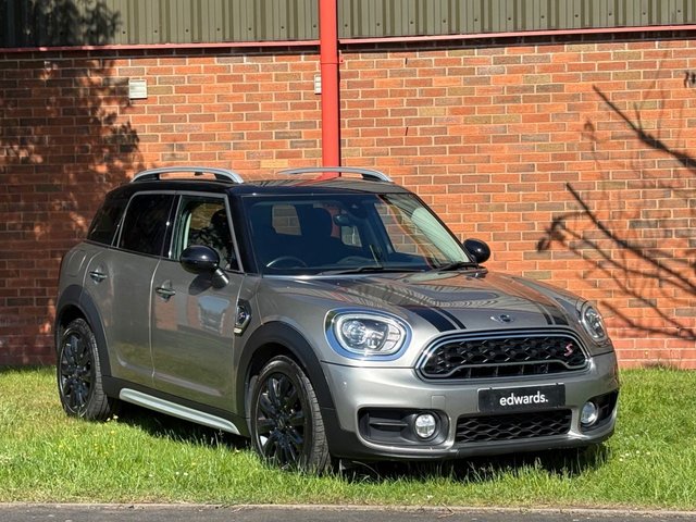 View our MINI COUNTRYMAN