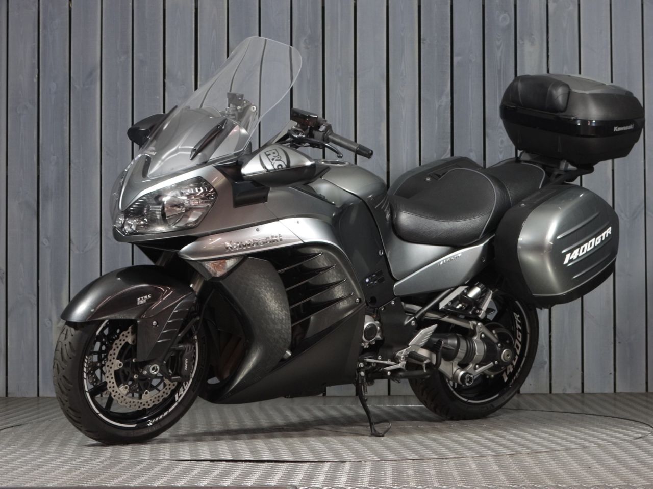 KAWASAKI 1400GTR