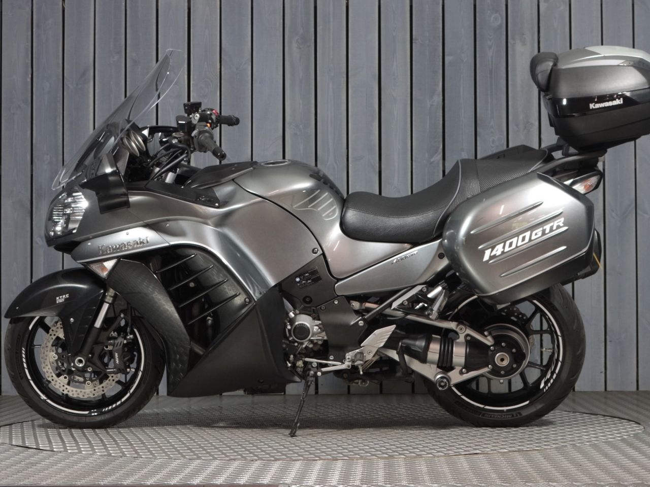 KAWASAKI 1400GTR