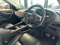 USED 2017 67 JAGUAR F-PACE 3.0 D300 V6 S SUV 5dr Diesel Auto AWD Euro 6 (s/s) (300 ps) 