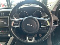 USED 2017 67 JAGUAR F-PACE 3.0 D300 V6 S SUV 5dr Diesel Auto AWD Euro 6 (s/s) (300 ps) 
