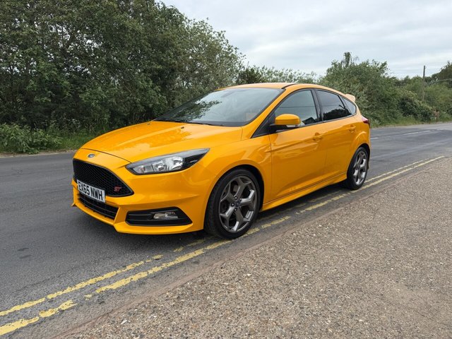 View our FORD FOCUS