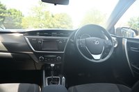 USED 2013 63 TOYOTA AURIS 1.6 V-Matic Icon Hatchback 5dr Petrol Multidrive S Euro 5 (132 ps) ***REVERSING CAMERA***
