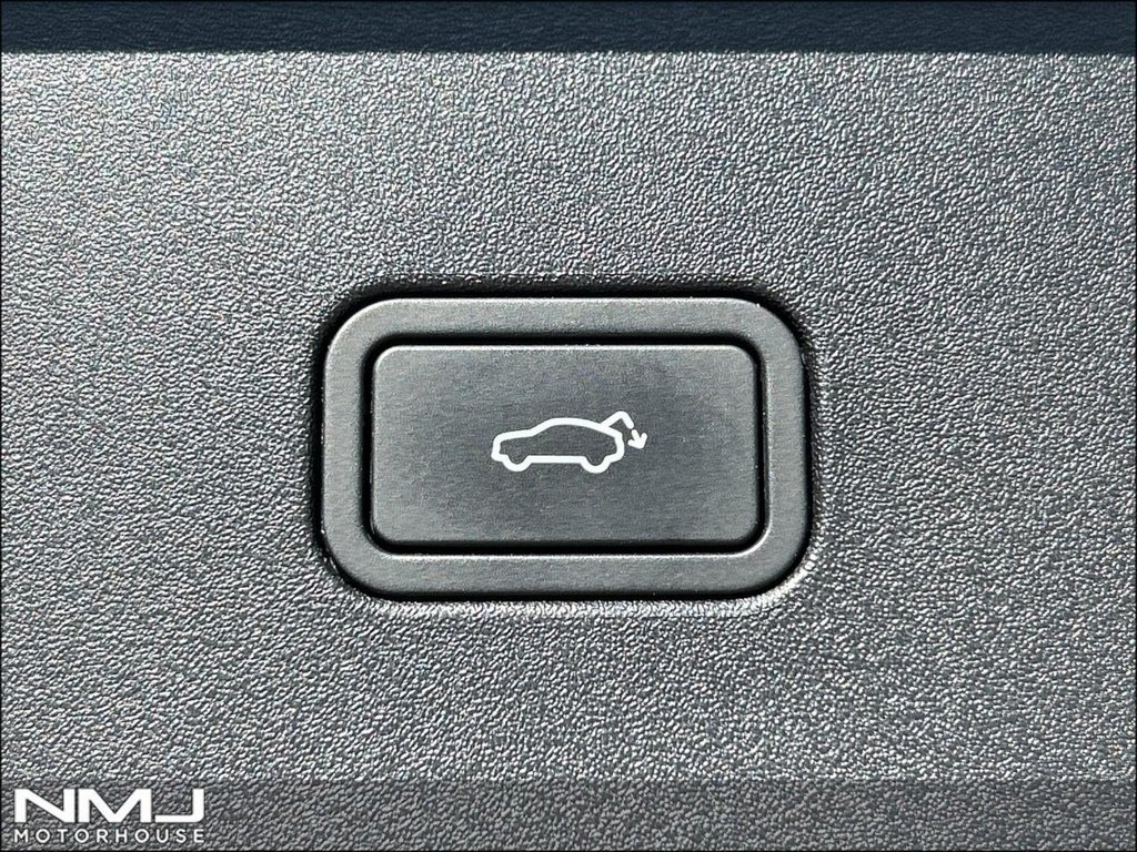 USED 2024 24 VOLVO EX30 Twin Performance 69kWh Ultra Auto AWD 5dr 9.9%APR SUNROOF ONLY 7540 MLS
