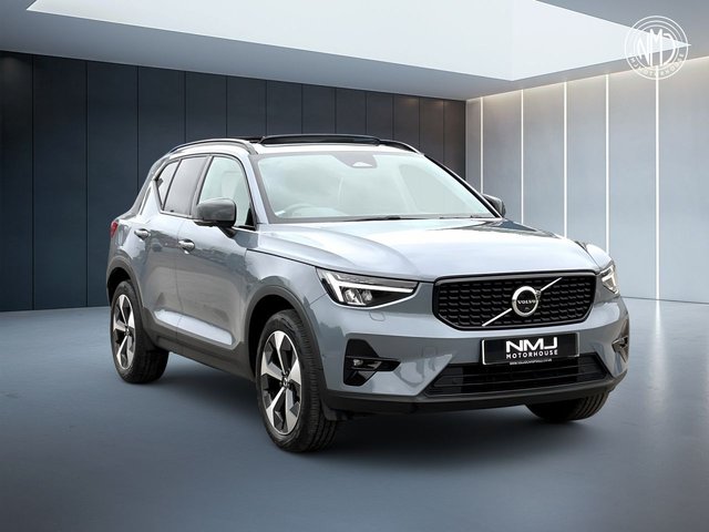 View our VOLVO XC40