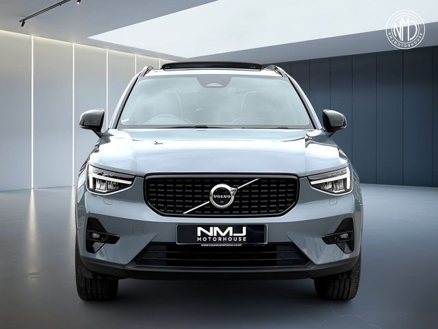 View our VOLVO XC40