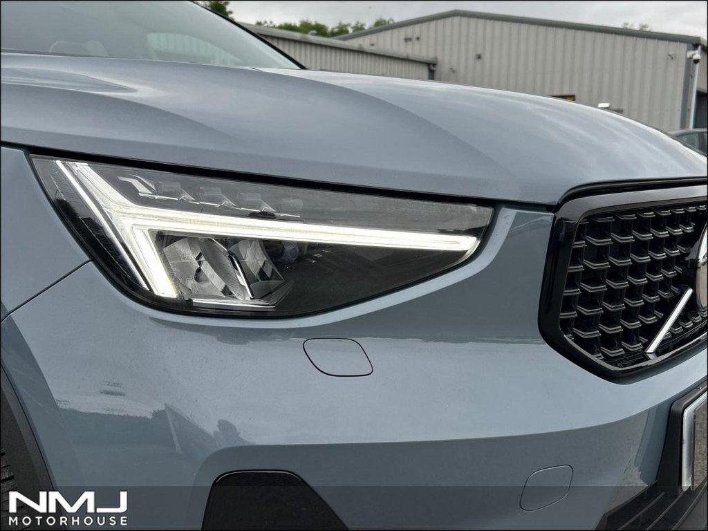 USED 2022 72 VOLVO XC40 2.0 B4 MHEV Ultimate DCT Auto Euro 6 (s/s) 5dr 9.9%APR PAN ROOF FULL SH