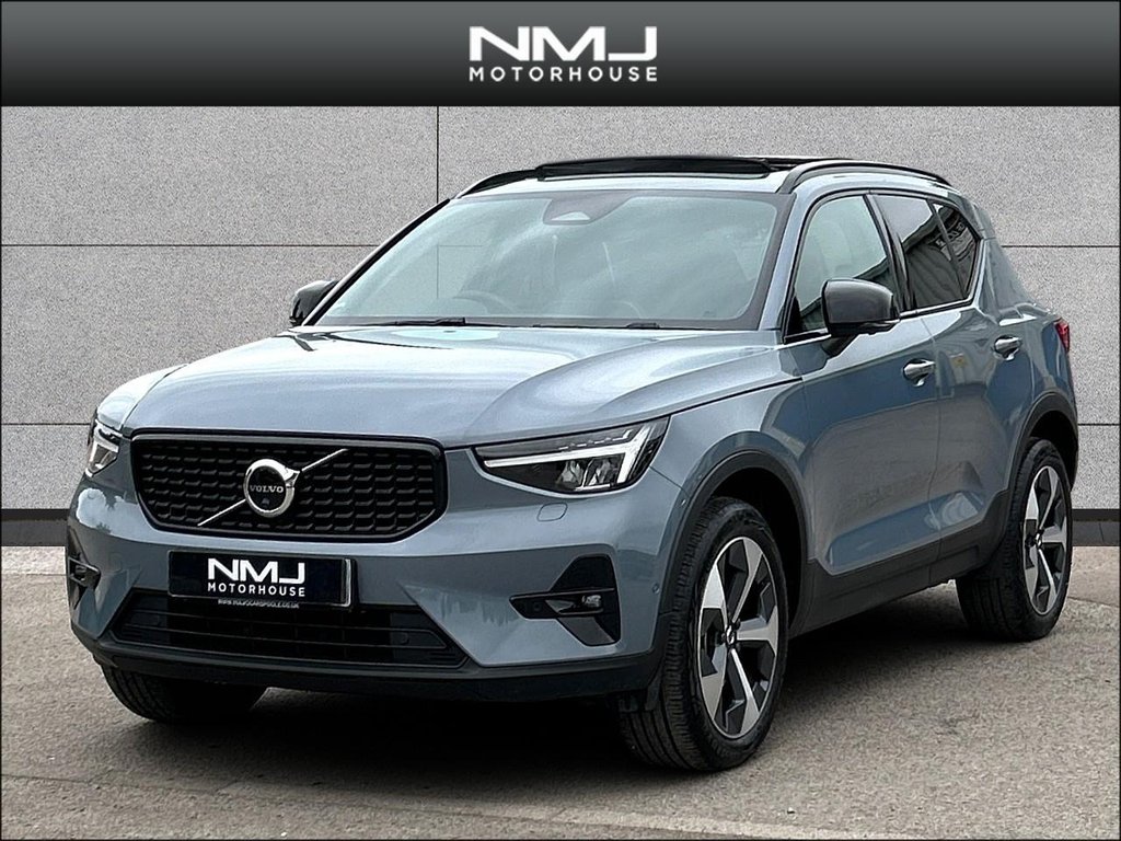 USED 2022 72 VOLVO XC40 2.0 B4 MHEV Ultimate DCT Auto Euro 6 (s/s) 5dr 9.9%APR PAN ROOF FULL SH