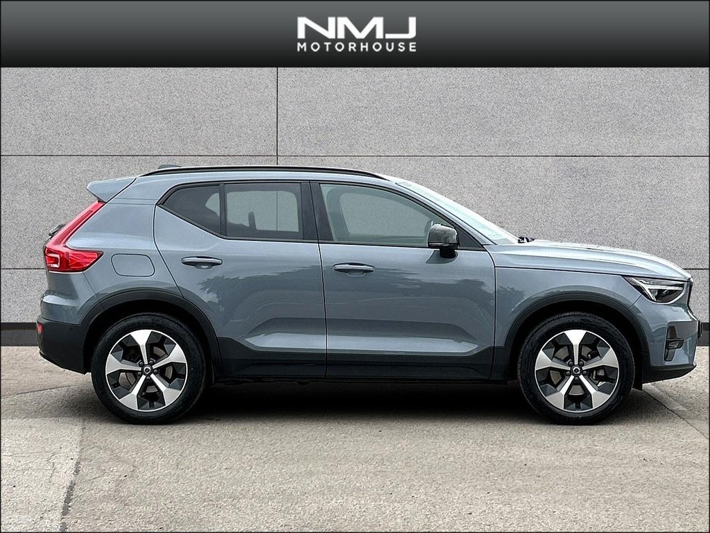 USED 2022 72 VOLVO XC40 2.0 B4 MHEV Ultimate DCT Auto Euro 6 (s/s) 5dr 9.9%APR PAN ROOF FULL SH