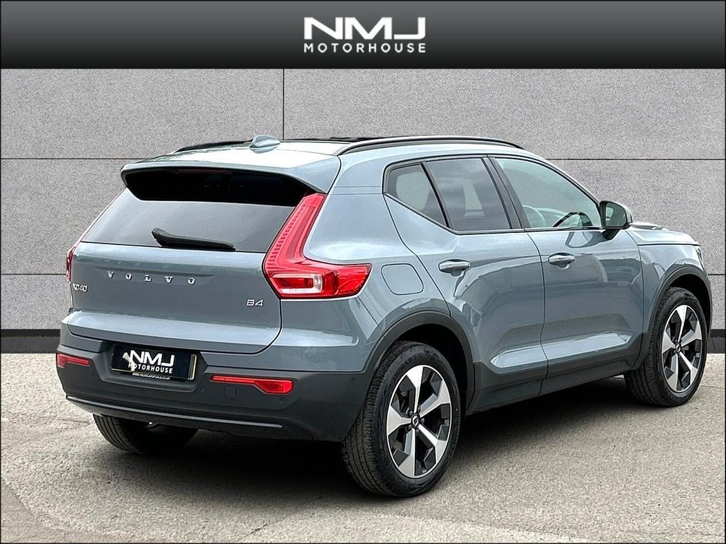 USED 2022 72 VOLVO XC40 2.0 B4 MHEV Ultimate DCT Auto Euro 6 (s/s) 5dr 9.9%APR PAN ROOF FULL SH