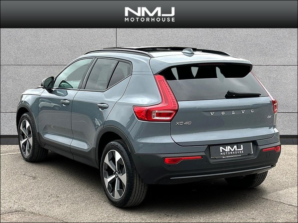 USED 2022 72 VOLVO XC40 2.0 B4 MHEV Ultimate DCT Auto Euro 6 (s/s) 5dr 9.9%APR PAN ROOF FULL SH